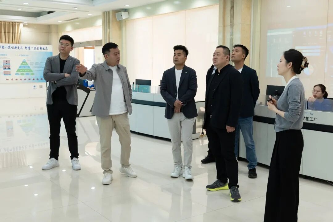 雅迪科技集团周朝阳总裁一行到访多氟多新能源 共探锂电合作新机遇